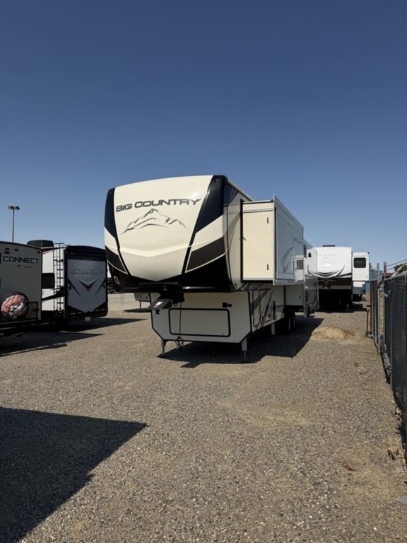 2021 Heartland Big Country 3560SS in los banos