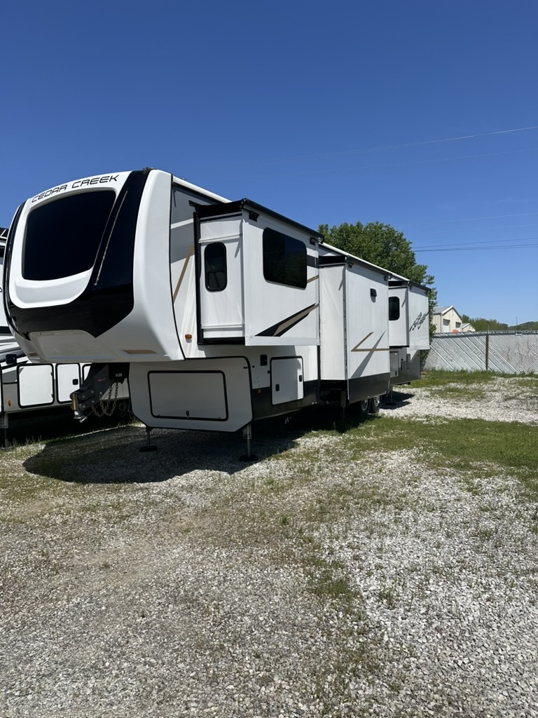 2022 Forest River CEDAR CREEK 371FL RV