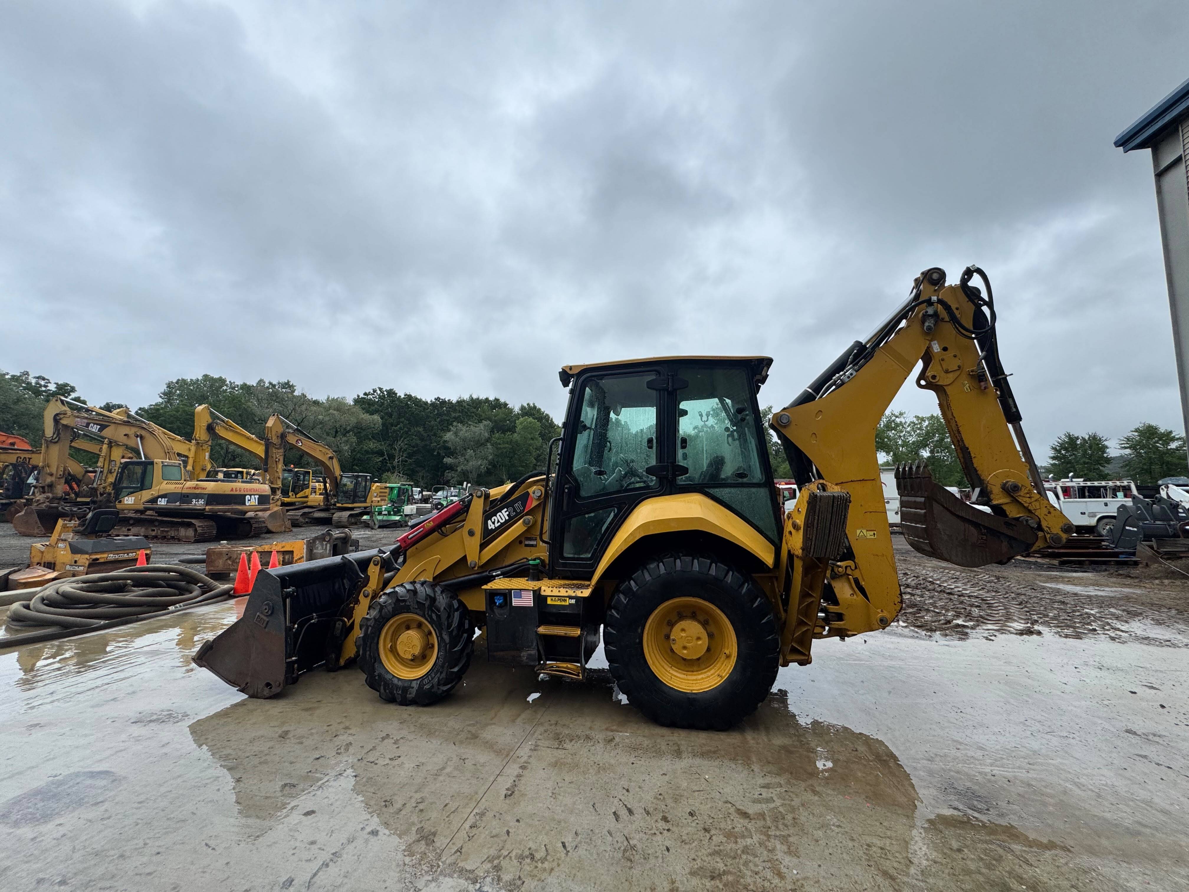 2015 CATERPILLAR 420F2IT in Monticello, NY
