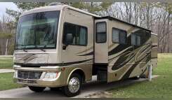 2011 Fleetwood BOUNDER 35H RV