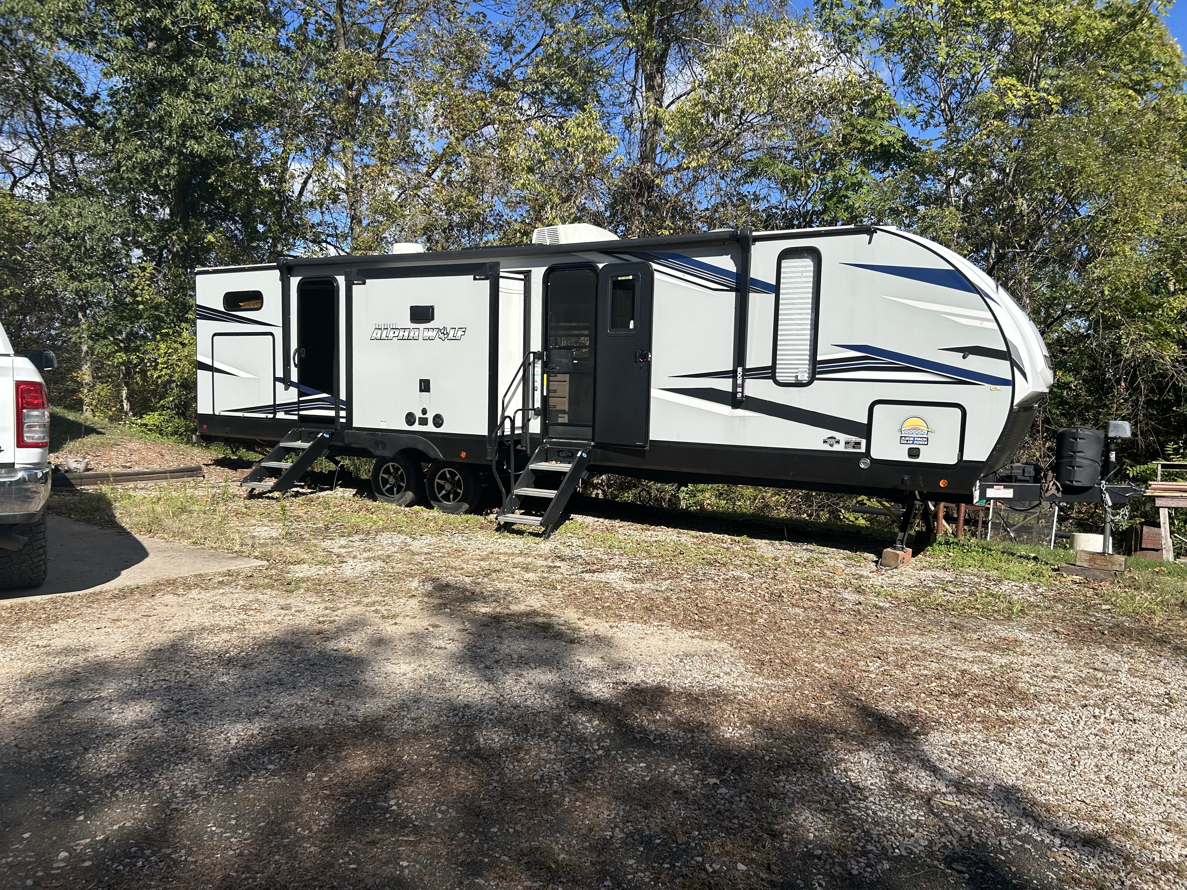 2022 Forest River CHEROKEE ALPHA WOLF 33BH-L RV
