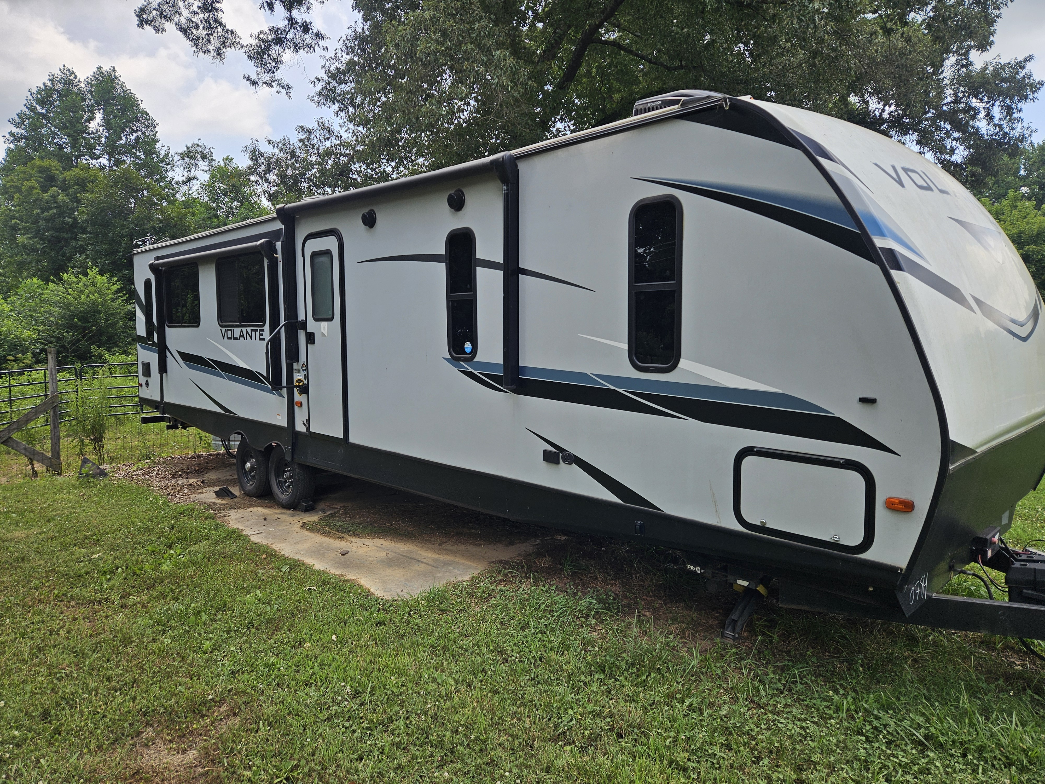 2021 Keystone VOLANTE 32SB RV