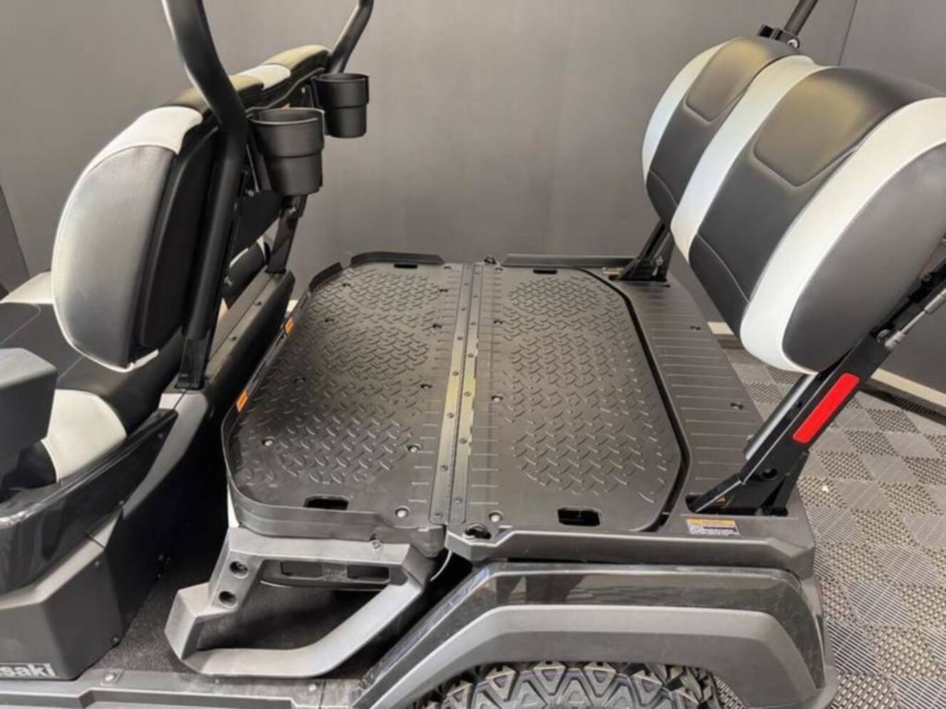 A photo of this 2025 Kawasaki NAV 4E LE