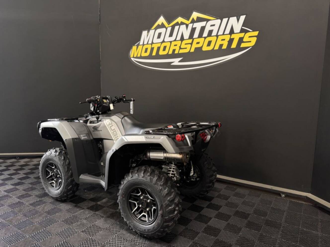A photo of this 2026 Honda  FourTrax Foreman Rubicon 4x4 Automatic DCT EPS Deluxe