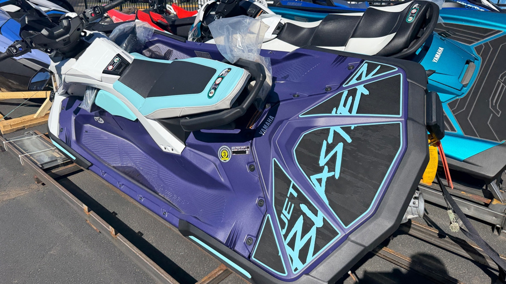 2025 Yamaha JETBLASTER LTD 3-PURPLE/WHITE LTD in Sublimity, OR