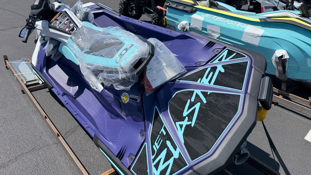 2025 Yamaha JETBLASTER LTD 3-PURPLE/WHITE LTD in Sublimity, OR