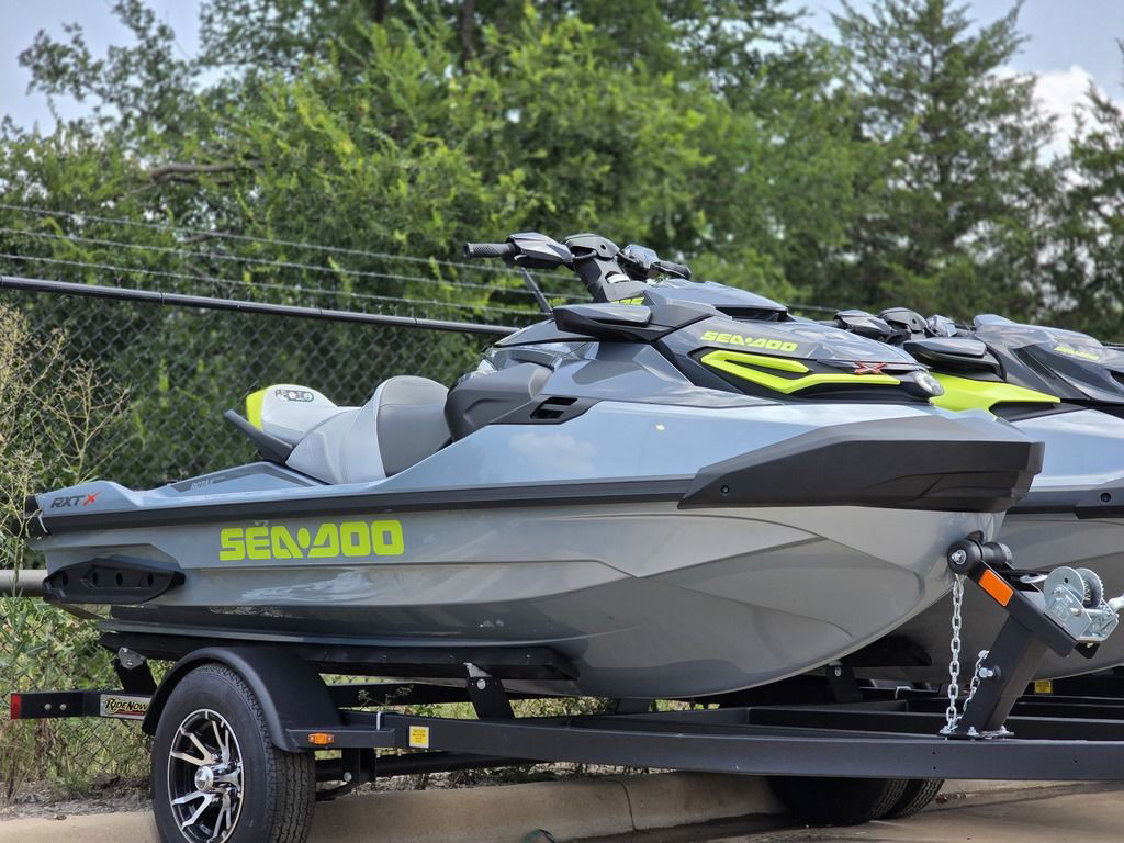 2026 Sea-Doo RXT-X 325 Ice Metal Manta Green X 325 in Mckinney, TX