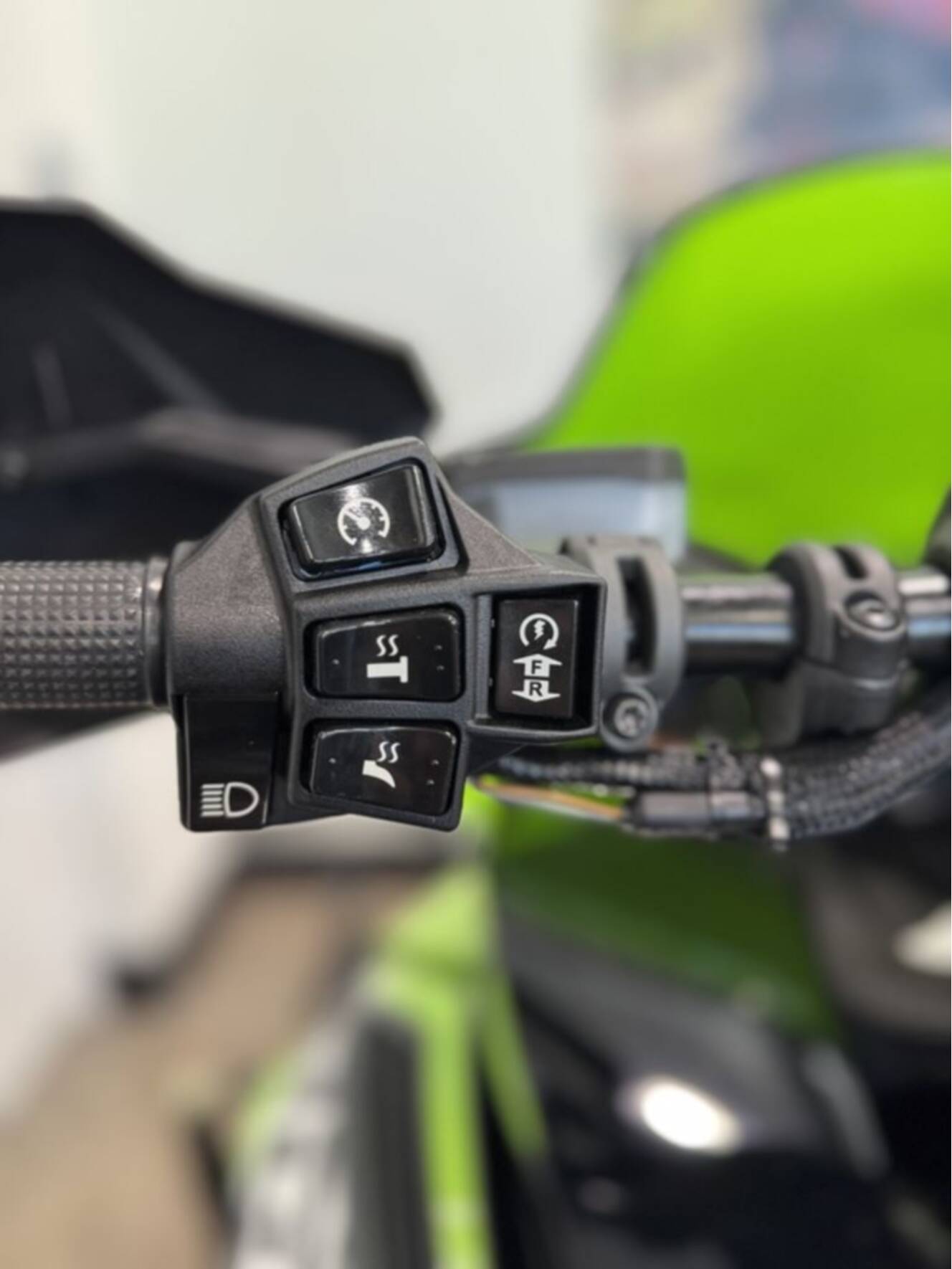 A photo of this 2026 Arctic Cat® ZR 9000 Thundercat 137"/1.25" Push Button