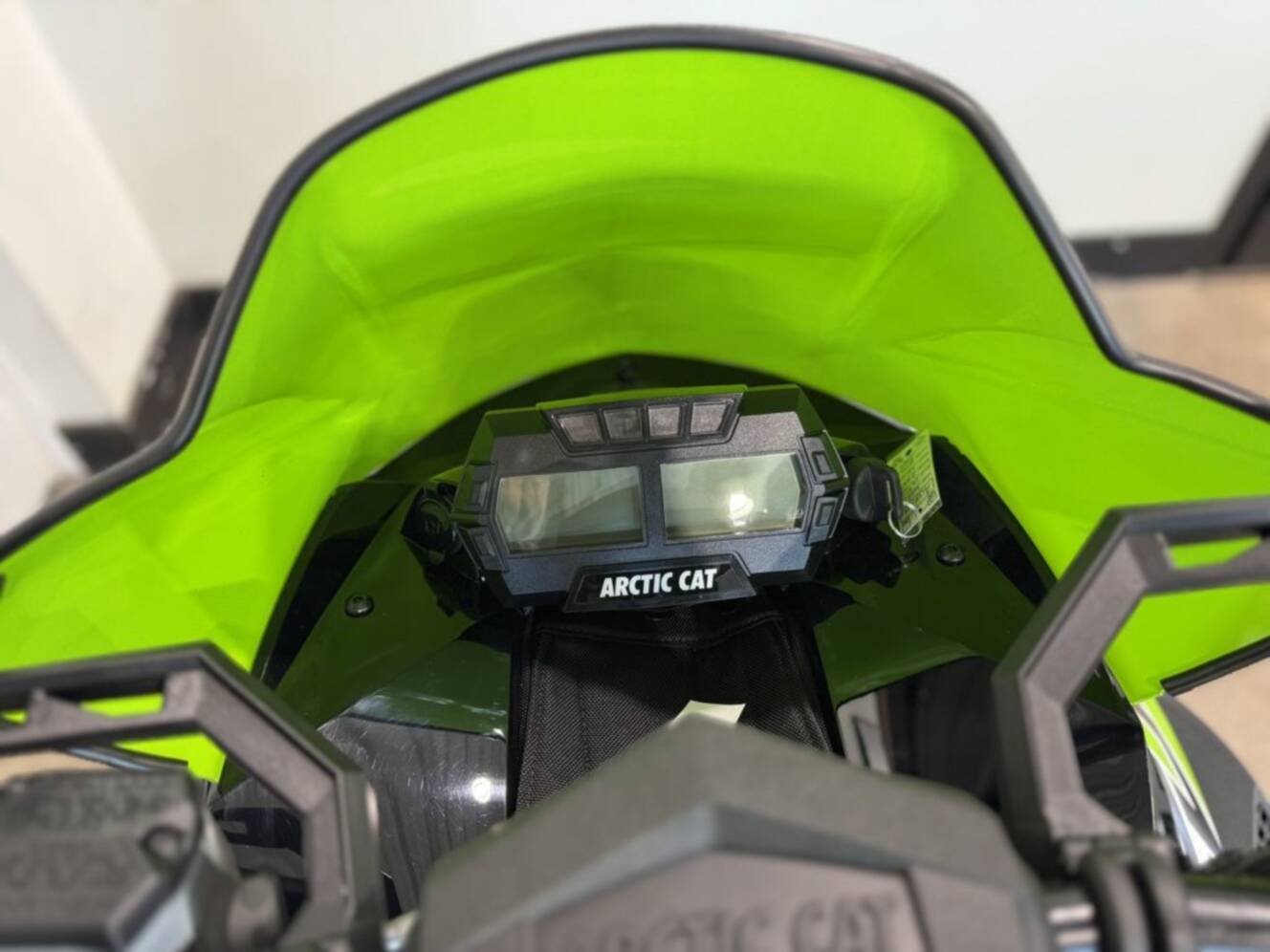 A photo of this 2026 Arctic Cat® ZR 9000 Thundercat 137"/1.25" Push Button