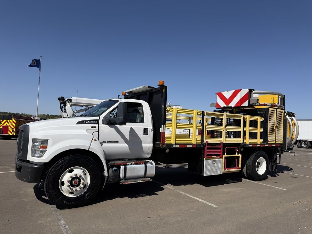 2019 FORD F750 SUPER DUTY ATTENUATOR in Rice, MN