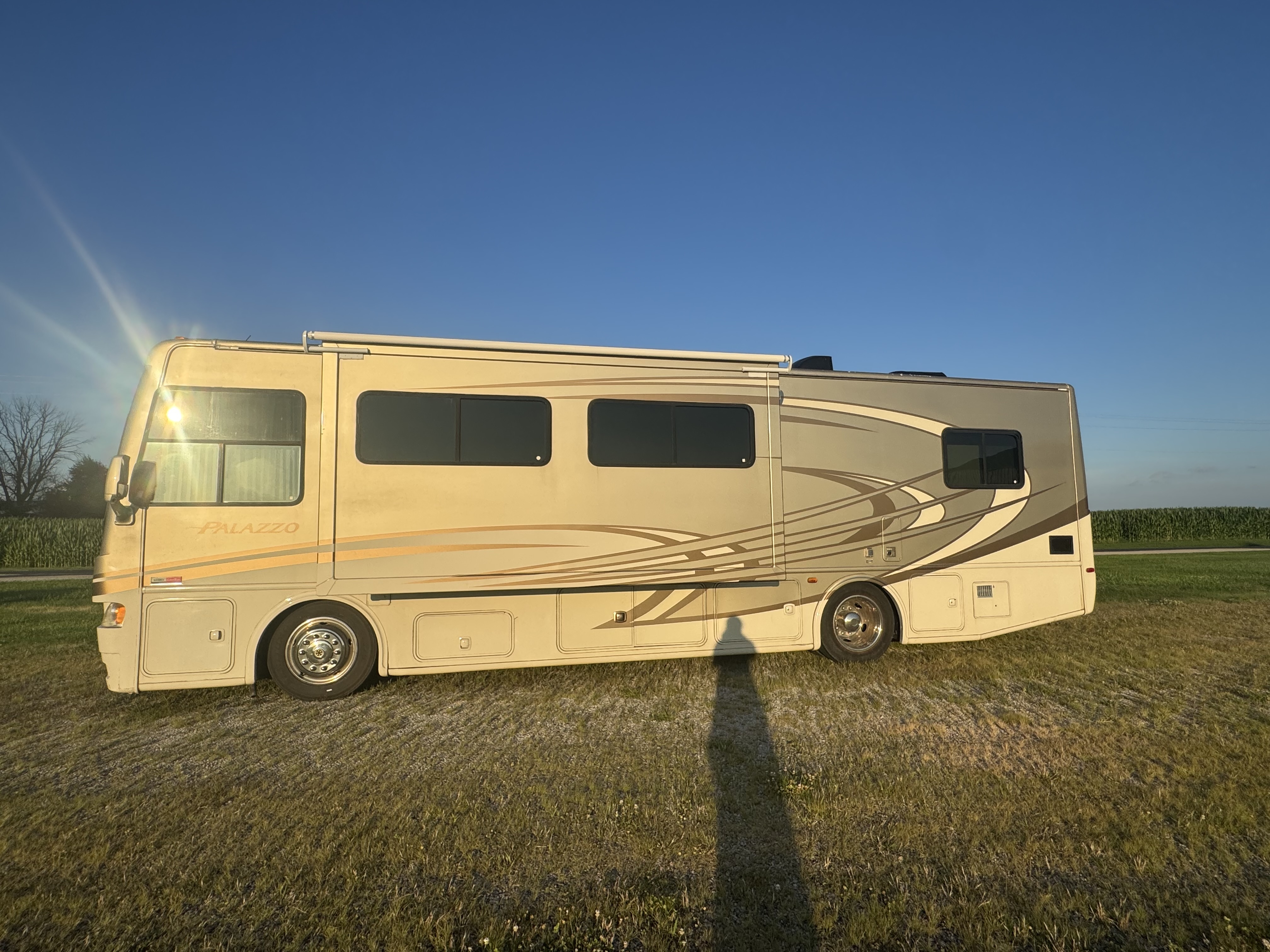 2013 Thor Motor Coach PALAZZO RV