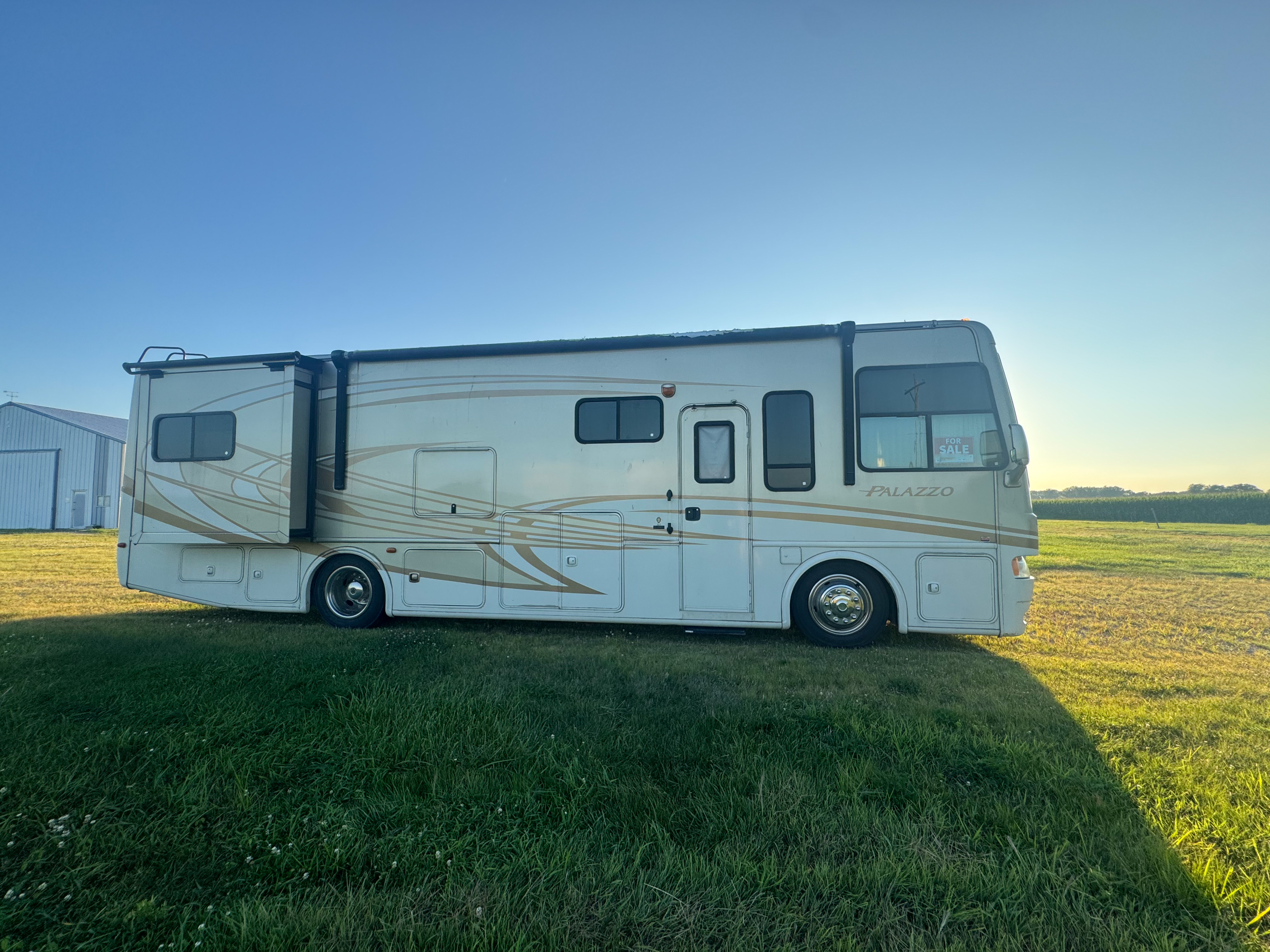 2013 Thor Motor Coach PALAZZO in decatur IL