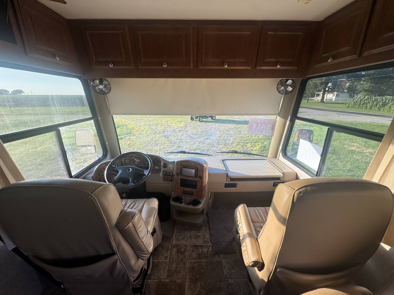 A photo of this 2013 Thor Motor Coach PALAZZO