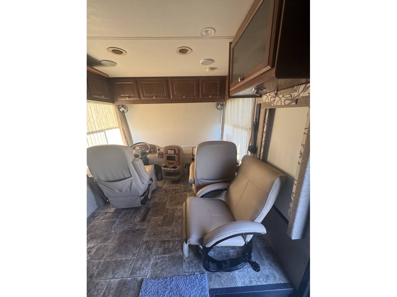 A photo of this 2013 Thor Motor Coach PALAZZO