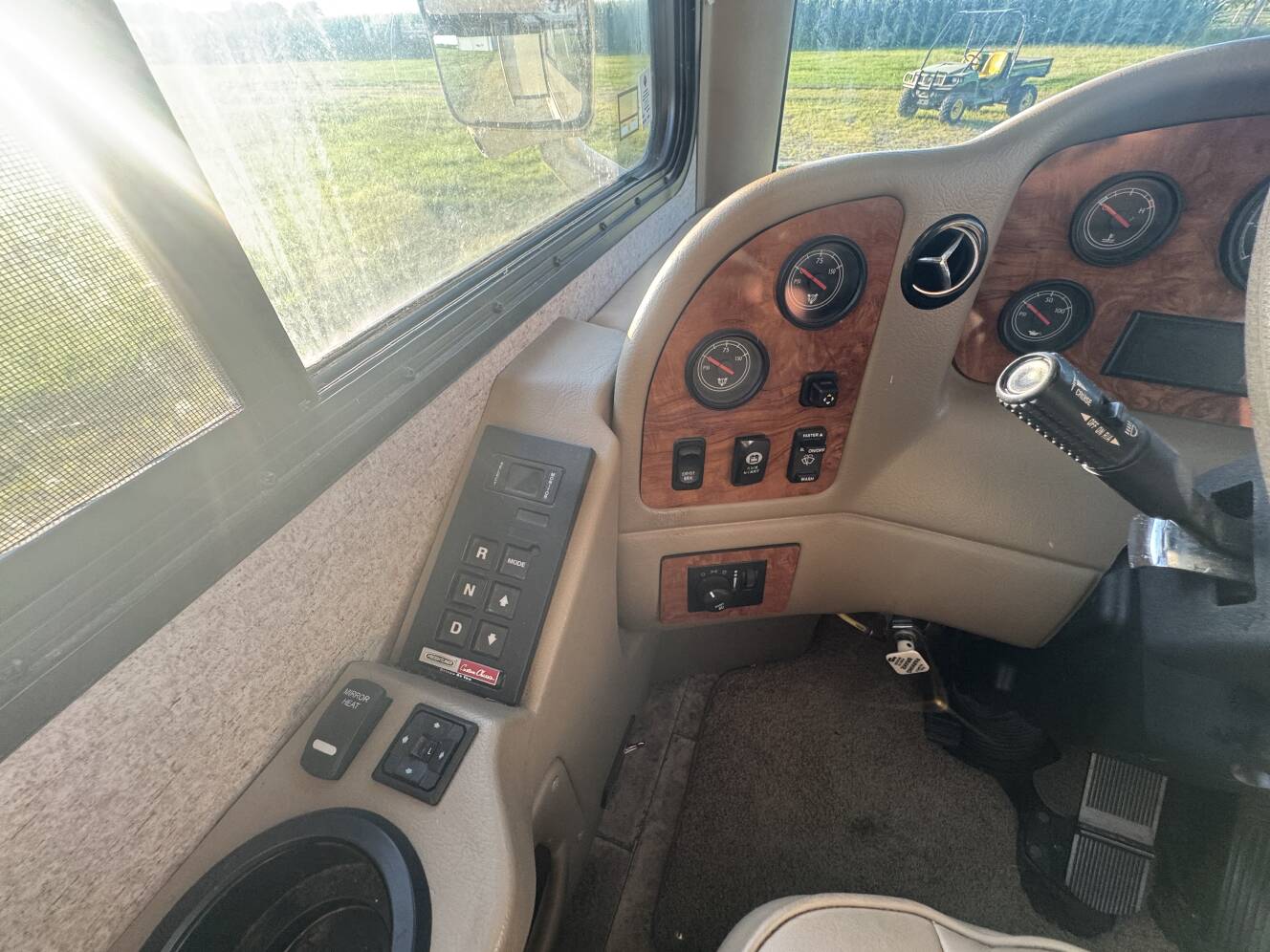 A photo of this 2013 Thor Motor Coach PALAZZO