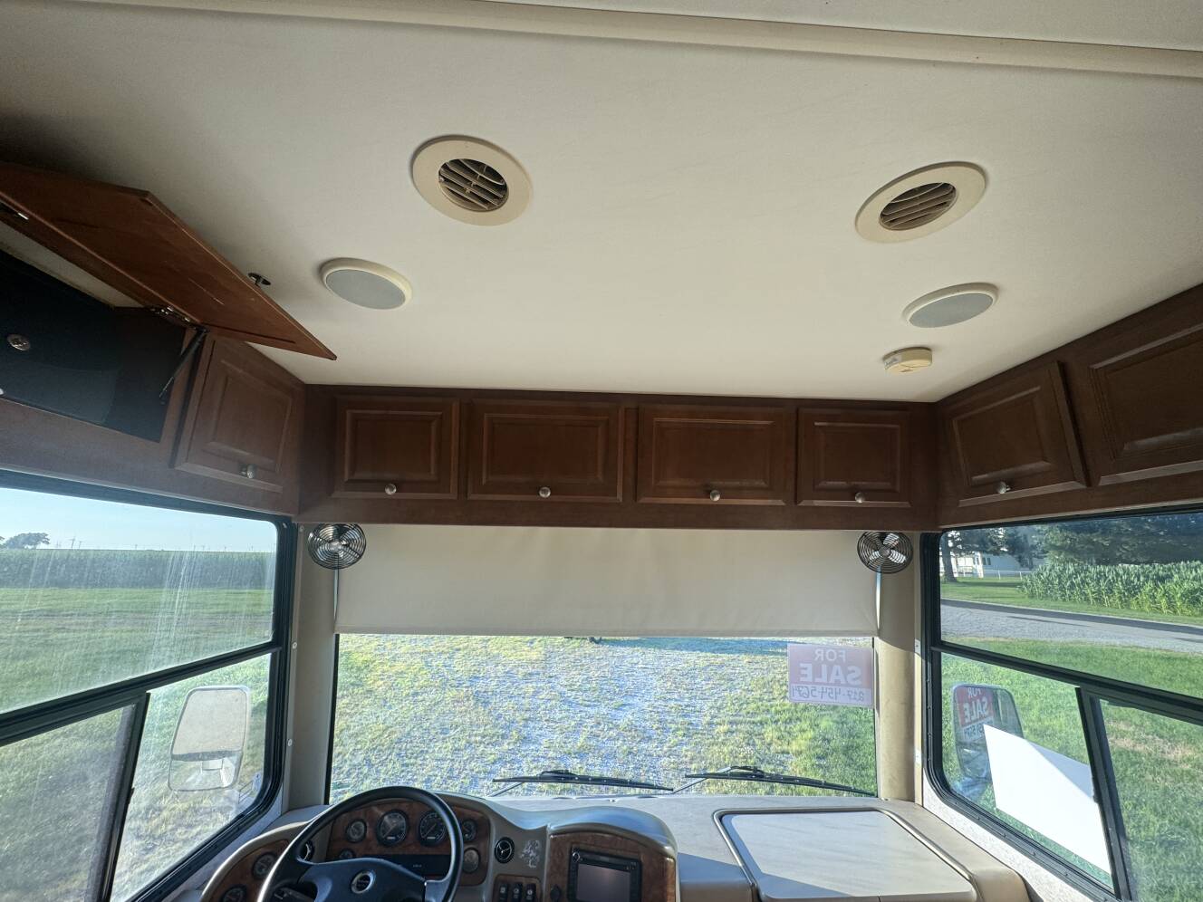 A photo of this 2013 Thor Motor Coach PALAZZO