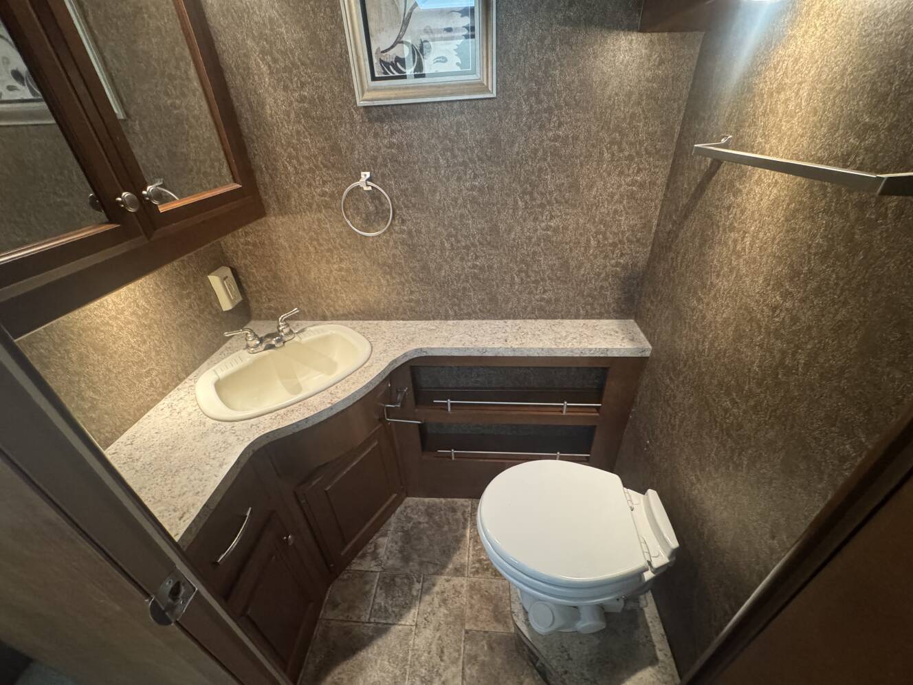 A photo of this 2013 Thor Motor Coach PALAZZO