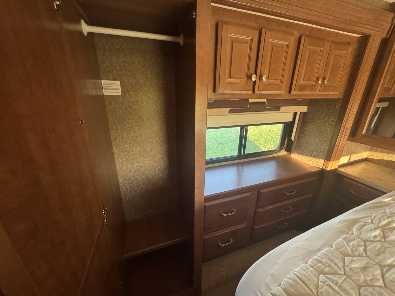 A photo of this 2013 Thor Motor Coach PALAZZO
