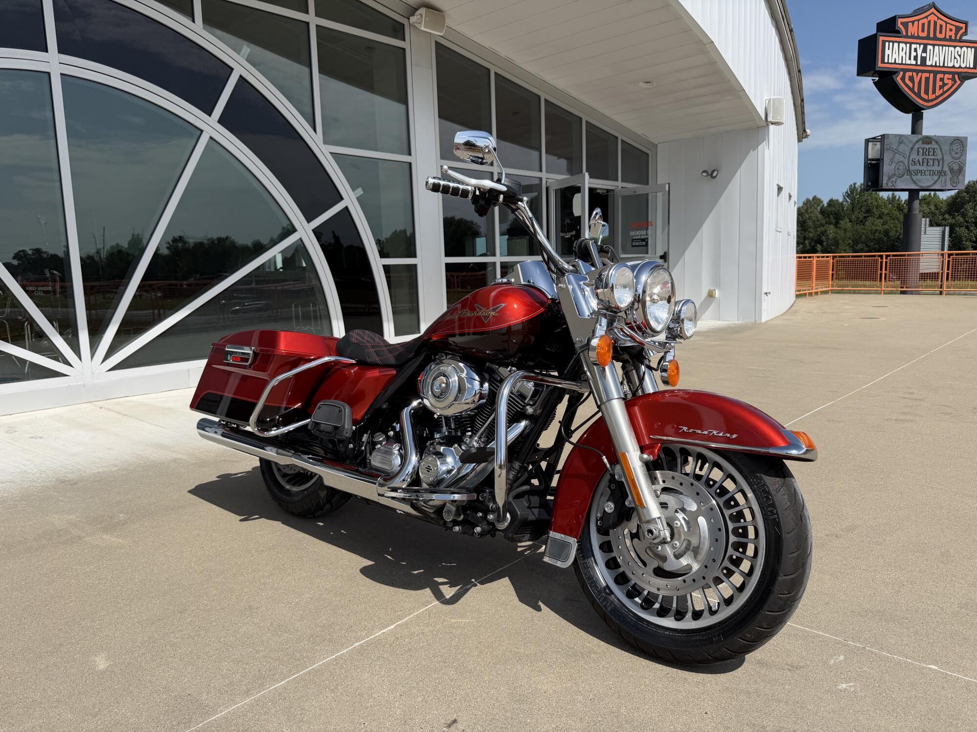 2013 Harley-Davidson Road King in Winterville, NC
