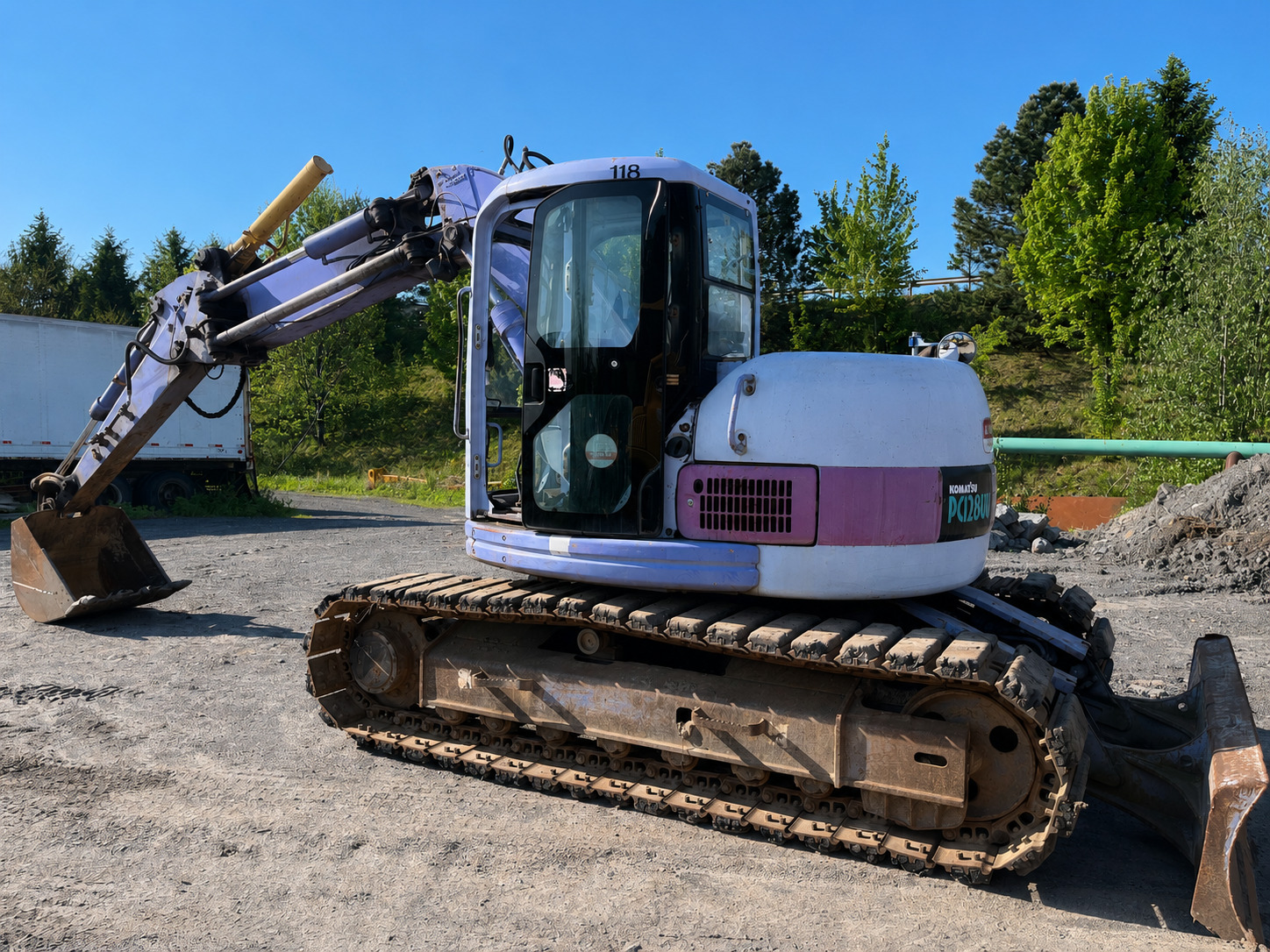 1999 KOMATSU PC128UU-1 in Pittston, PA