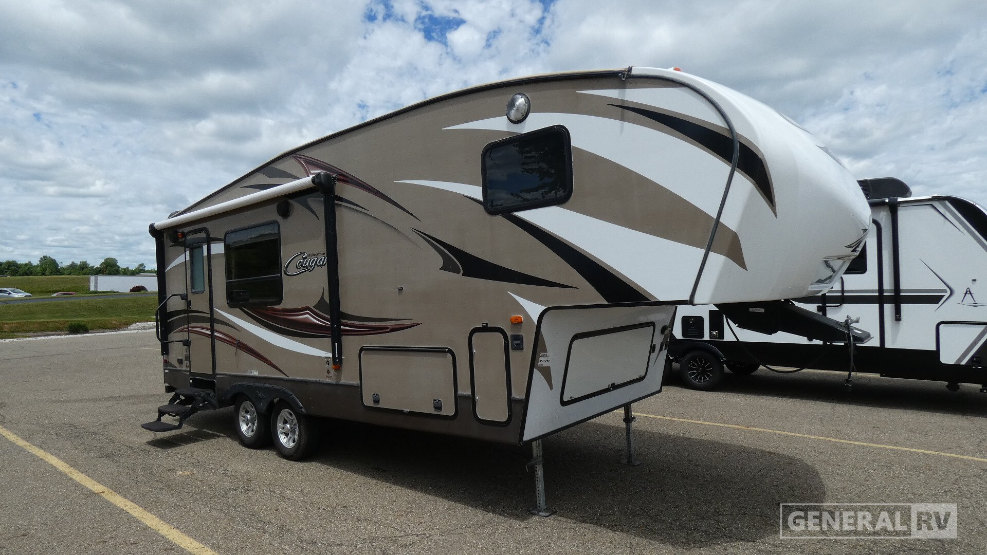 2015 Keystone Cougar X Lite 25RKS in north canton OH