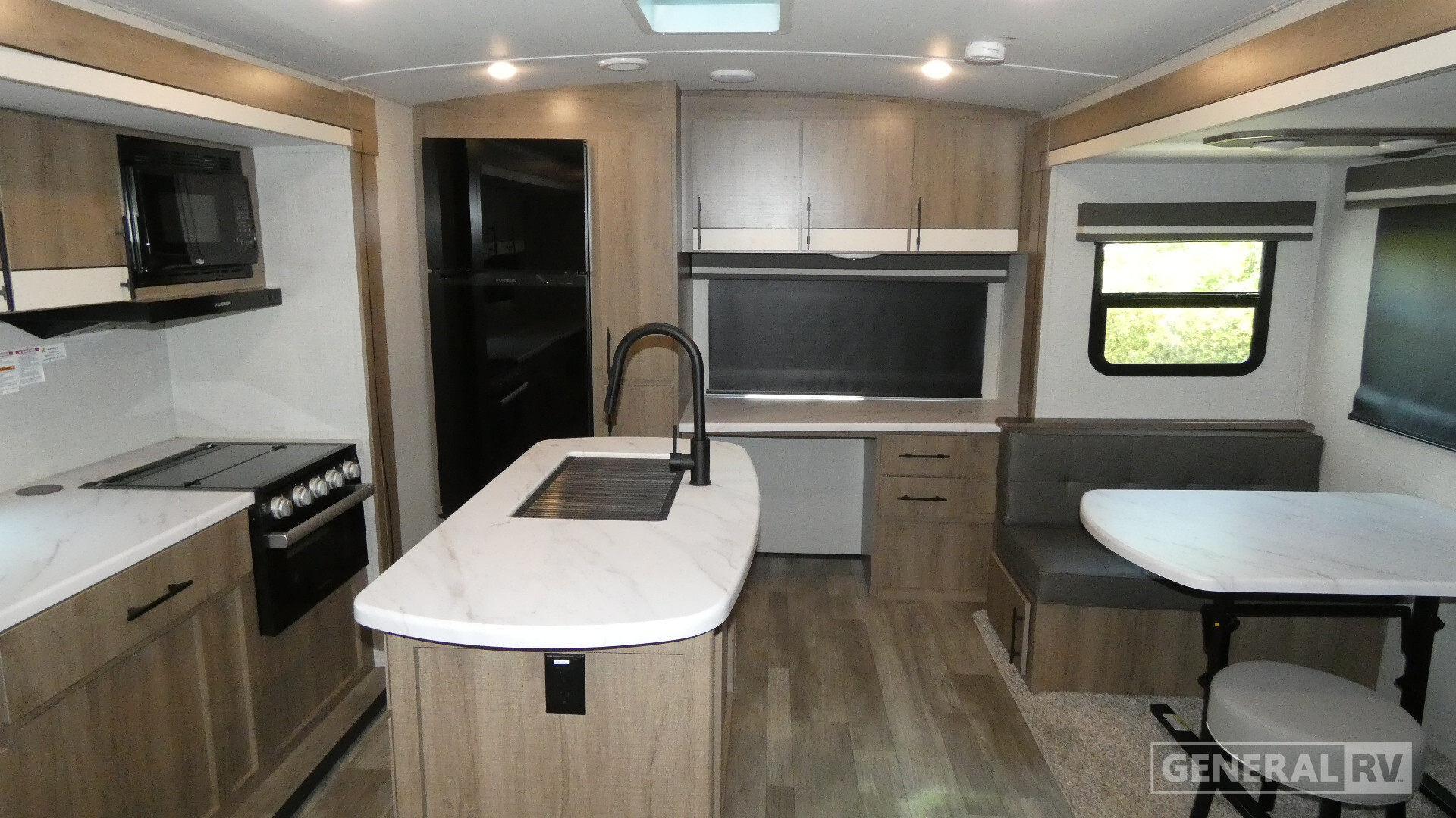 2023 Grand Design IMAGINE 2670MK in dover FL