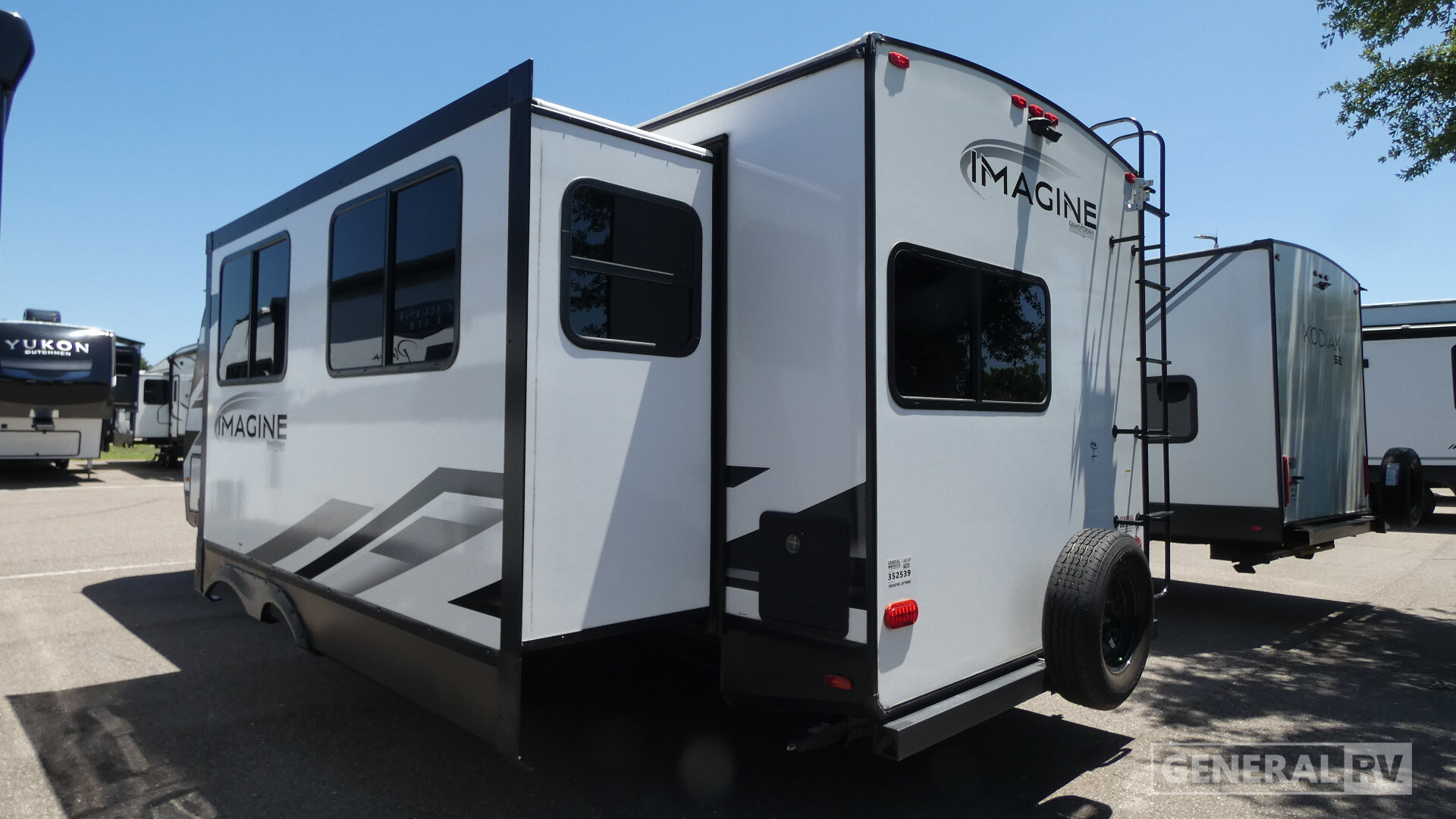 2023 Grand Design IMAGINE 2670MK in dover FL