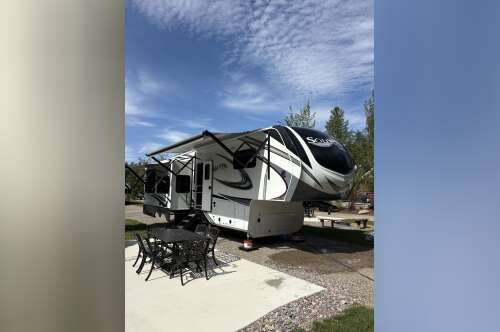 2021 Grand Design SOLITUDE 345GK / 345GK-R in livingston TX