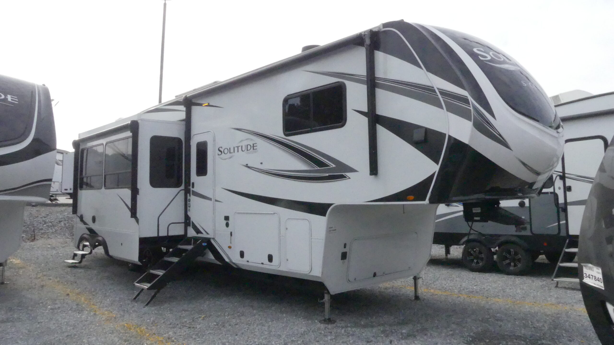 2024 Grand Design SOLITUDE S CLASS 3740BH RV