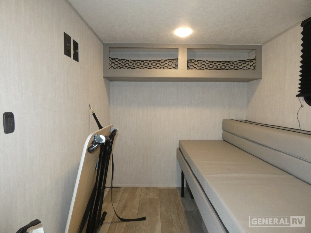 2025 Coachmen CLIPPER 9000ROK in wixom MI