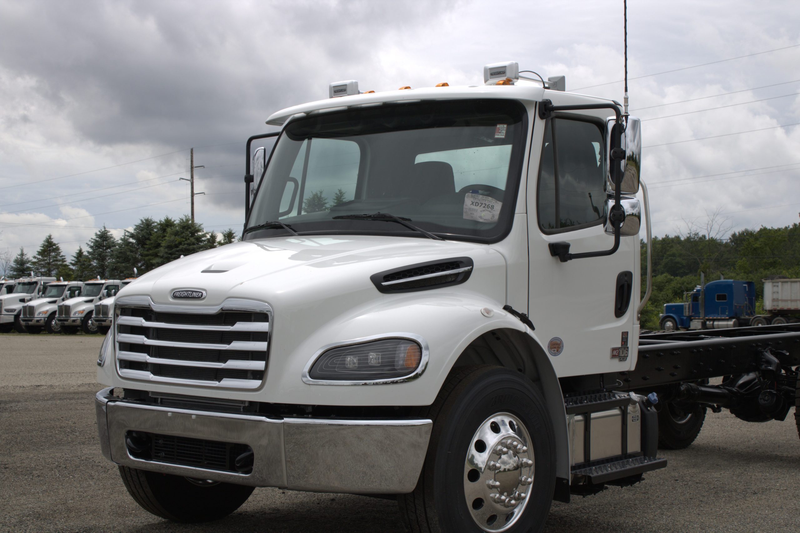 2027 FREIGHTLINER BUSINESS CLASS M2 106 in Clare, MI