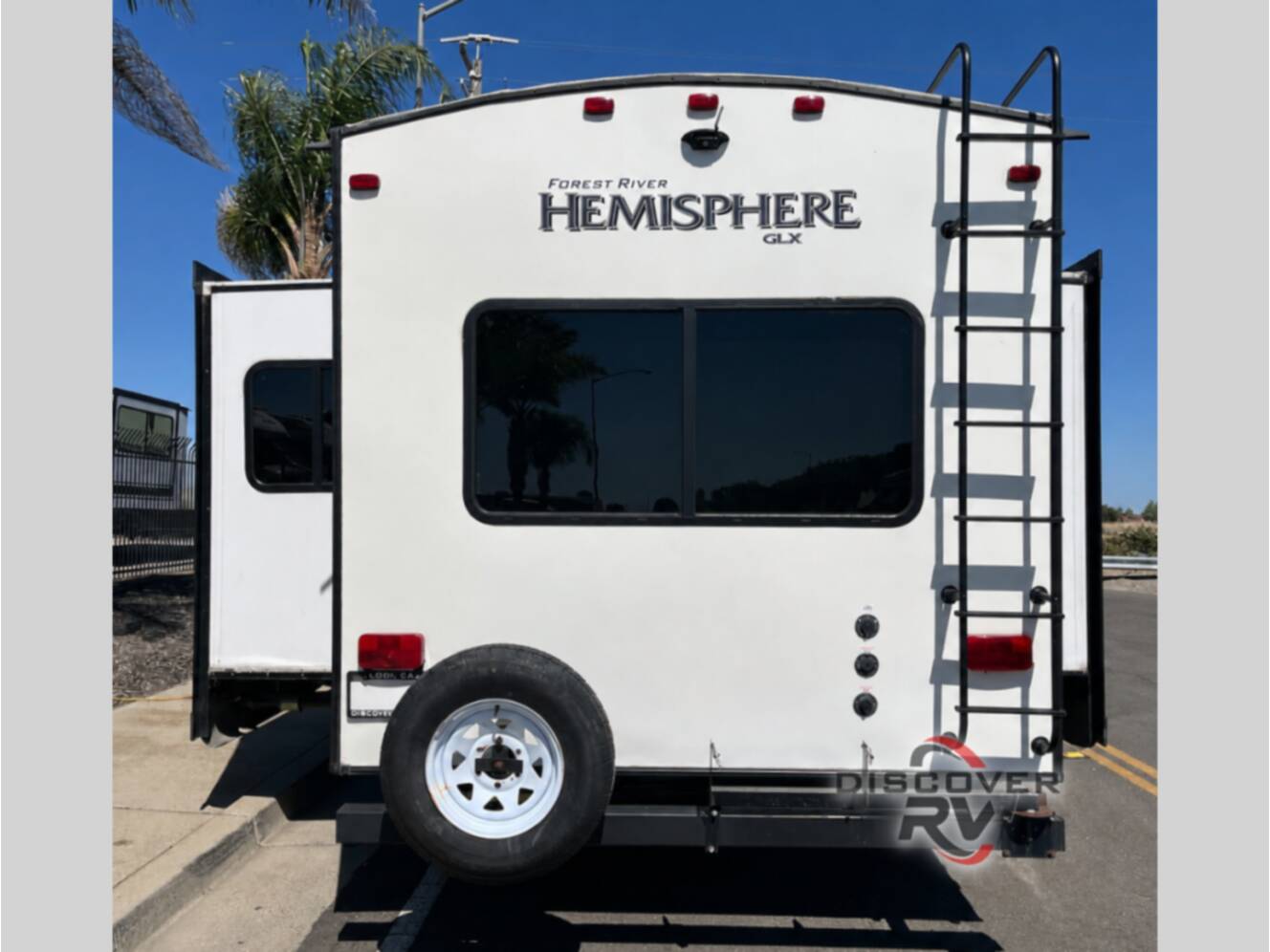 A photo of this 2018 Forest River Rv Salem Hemisphere GLX 272RL