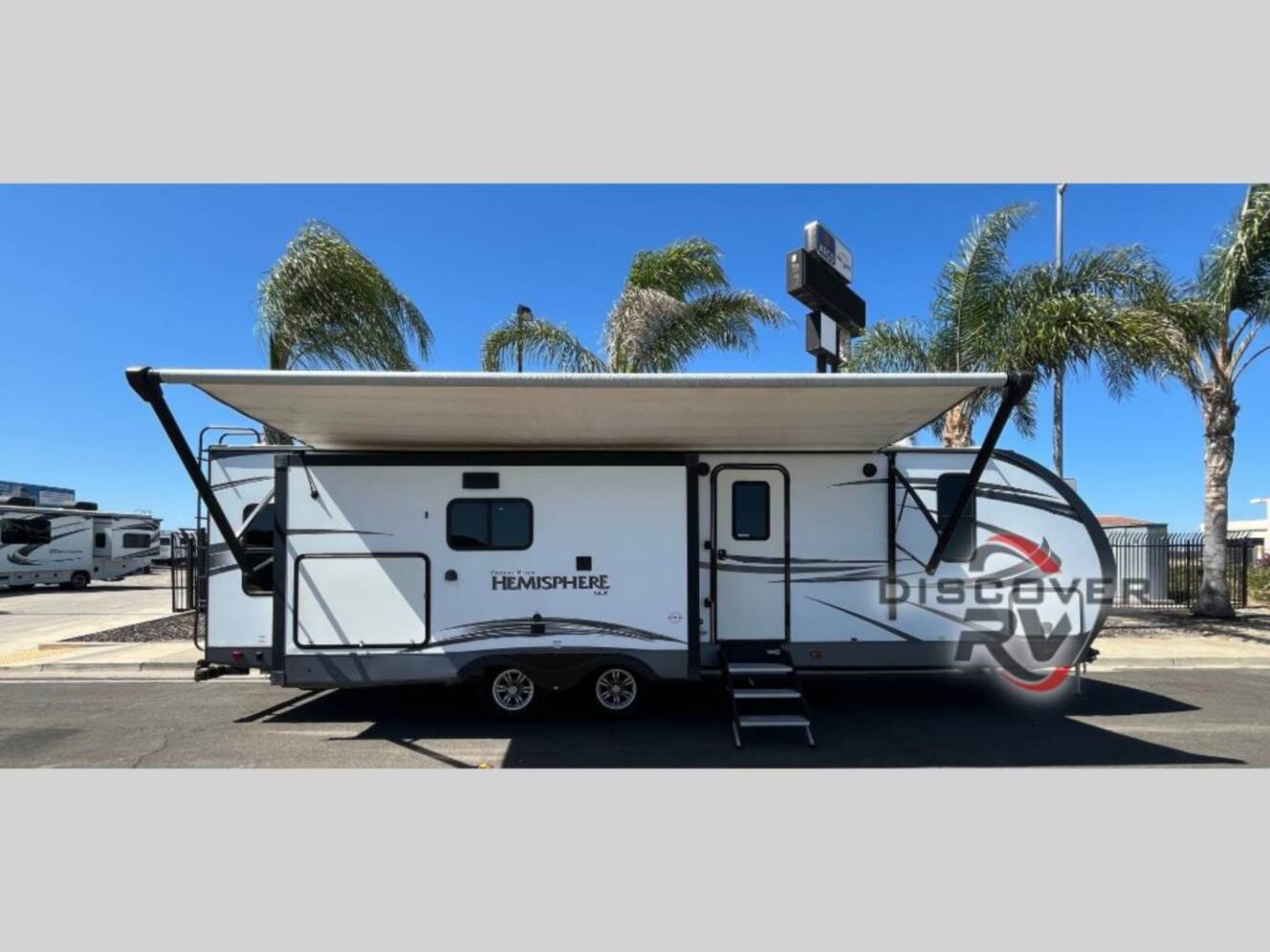 A photo of this 2018 Forest River Rv Salem Hemisphere GLX 272RL