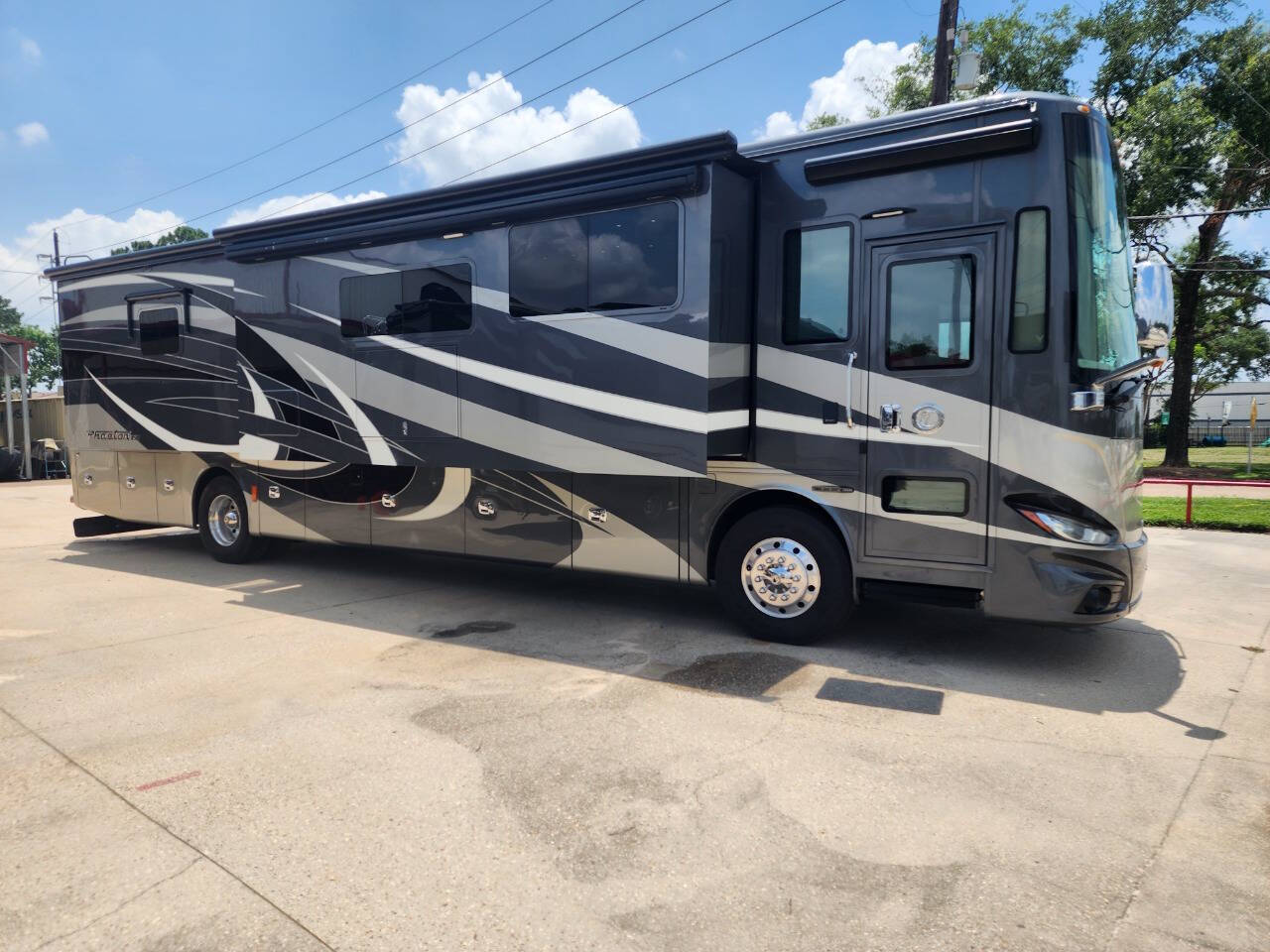 2019 Tiffin PHAETON 40 ih XSH in houston TX