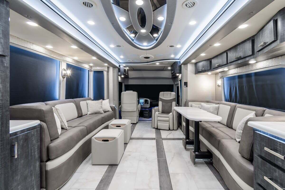 2026 Foretravel Realm FS605 Luxury Villa Master Suite (LVMS) Bath & 1/2 FS605 LVMS in alvarado TX