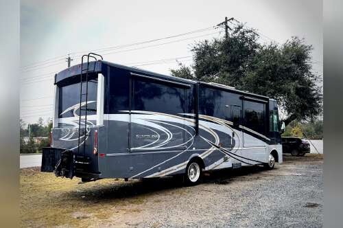 2016 Winnebago Adventurer 35P in tallahassee FL