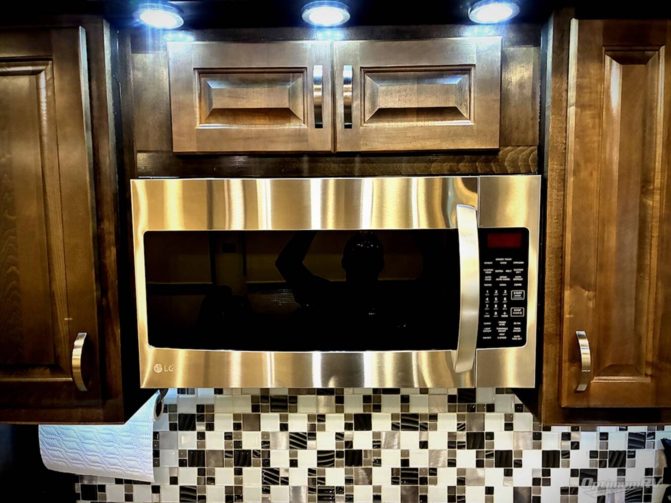 A photo of this 2018 Luxe Elite 42RL