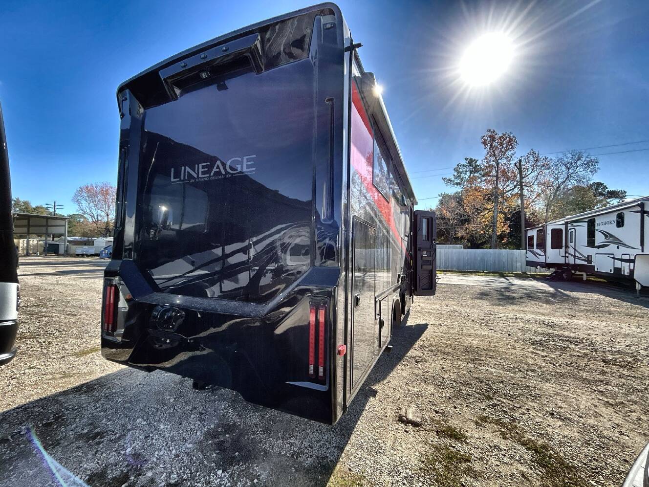 A photo of this 2026 Grand Design Lineage Series M 25TK