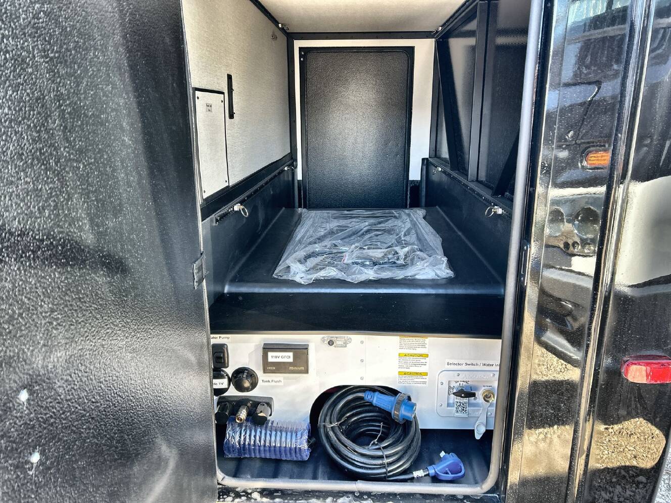 A photo of this 2026 Grand Design Lineage Series M 25TK