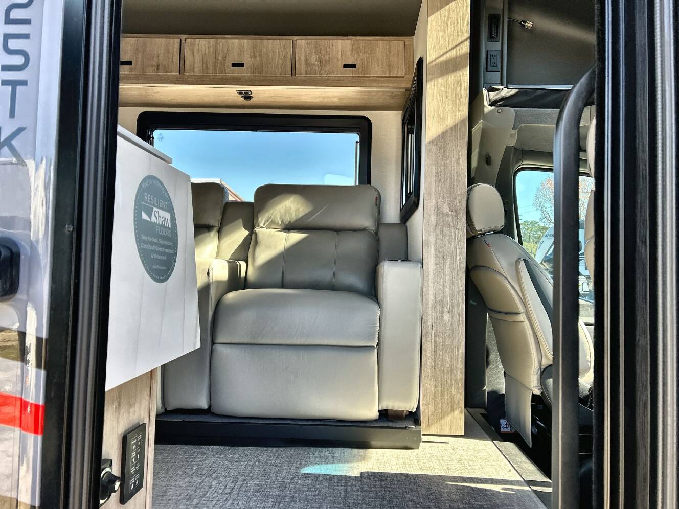 A photo of this 2026 Grand Design Lineage Series M 25TK