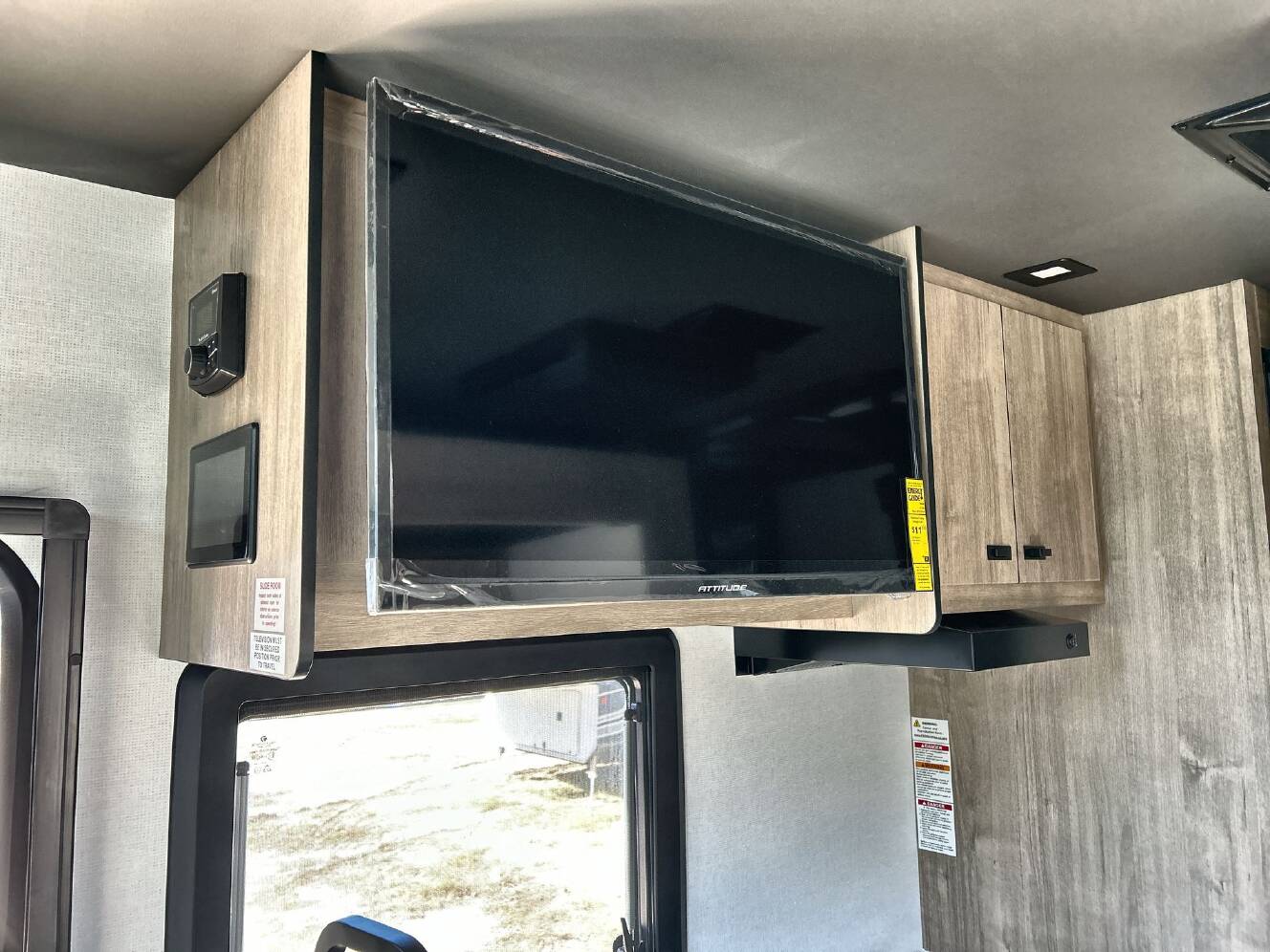 A photo of this 2026 Grand Design Lineage Series M 25TK