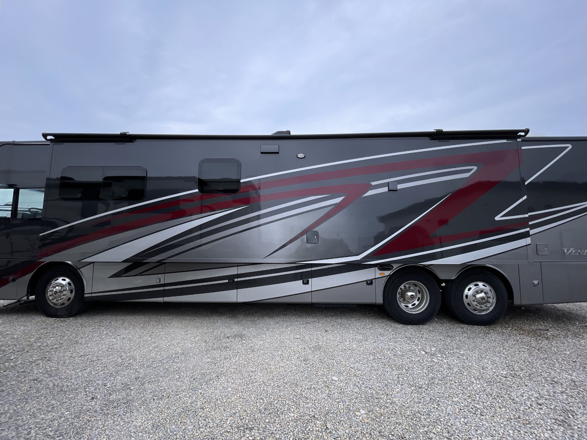 2023 Thor VENETIAN F42 in piqua OH