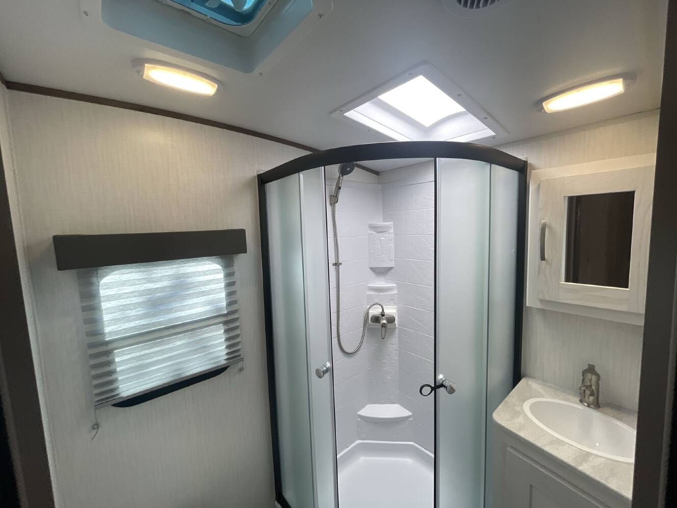 A photo of this 2024 Cruiser Rv RADIANCE 21RB