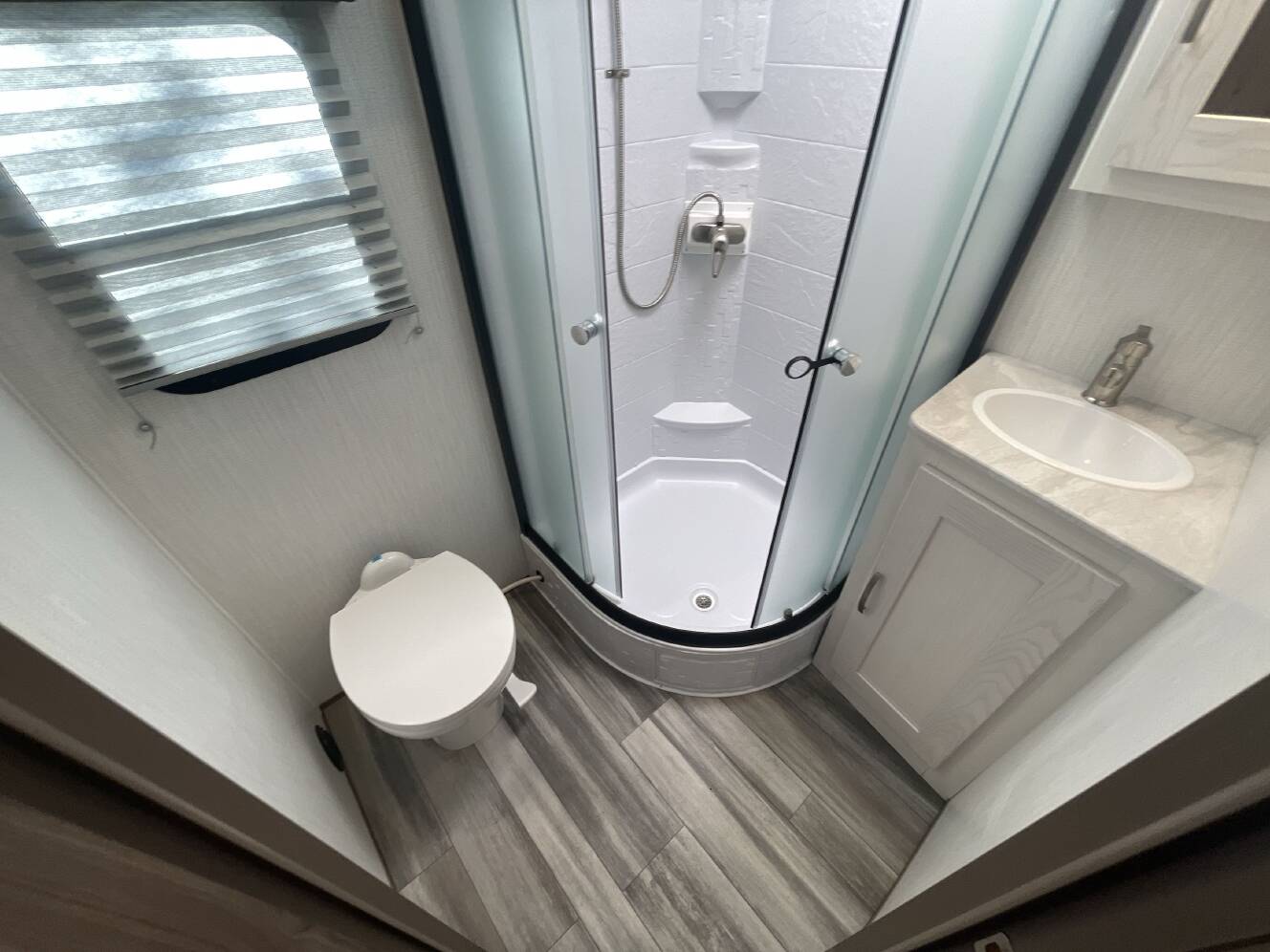 A photo of this 2024 Cruiser Rv RADIANCE 21RB