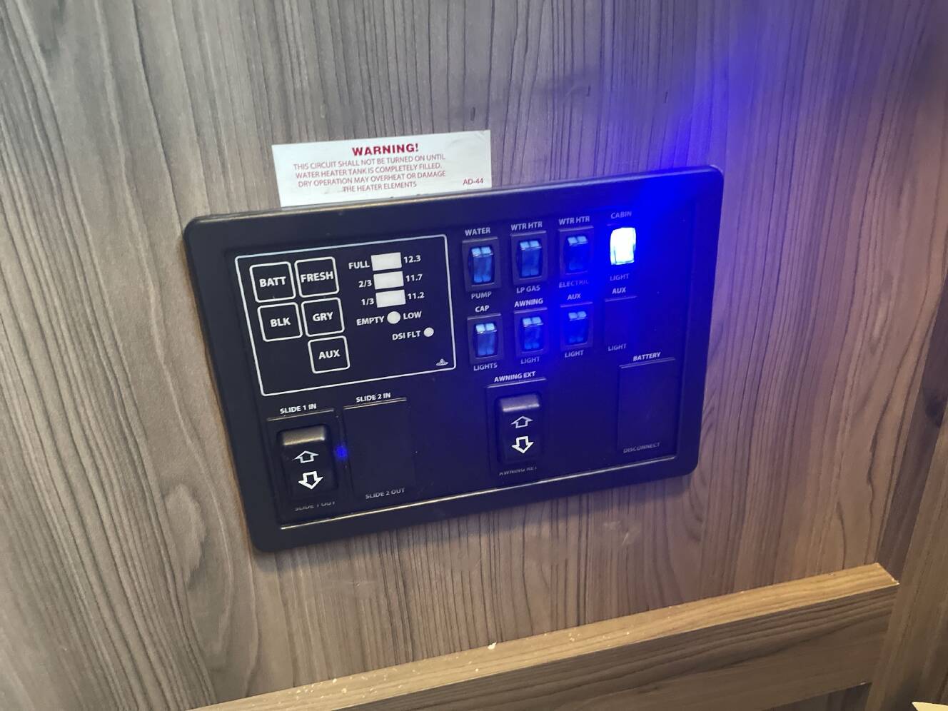 A photo of this 2024 Cruiser Rv RADIANCE 21RB