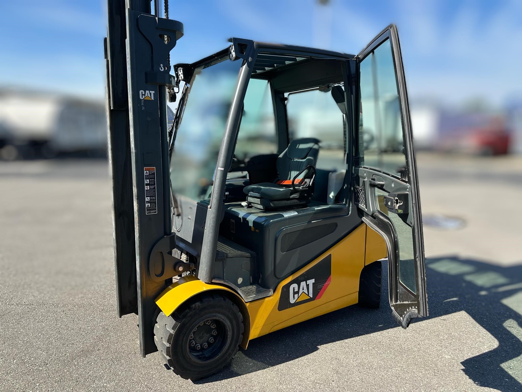 2014 CATERPILLAR 2EP6500 in Fraser, MI