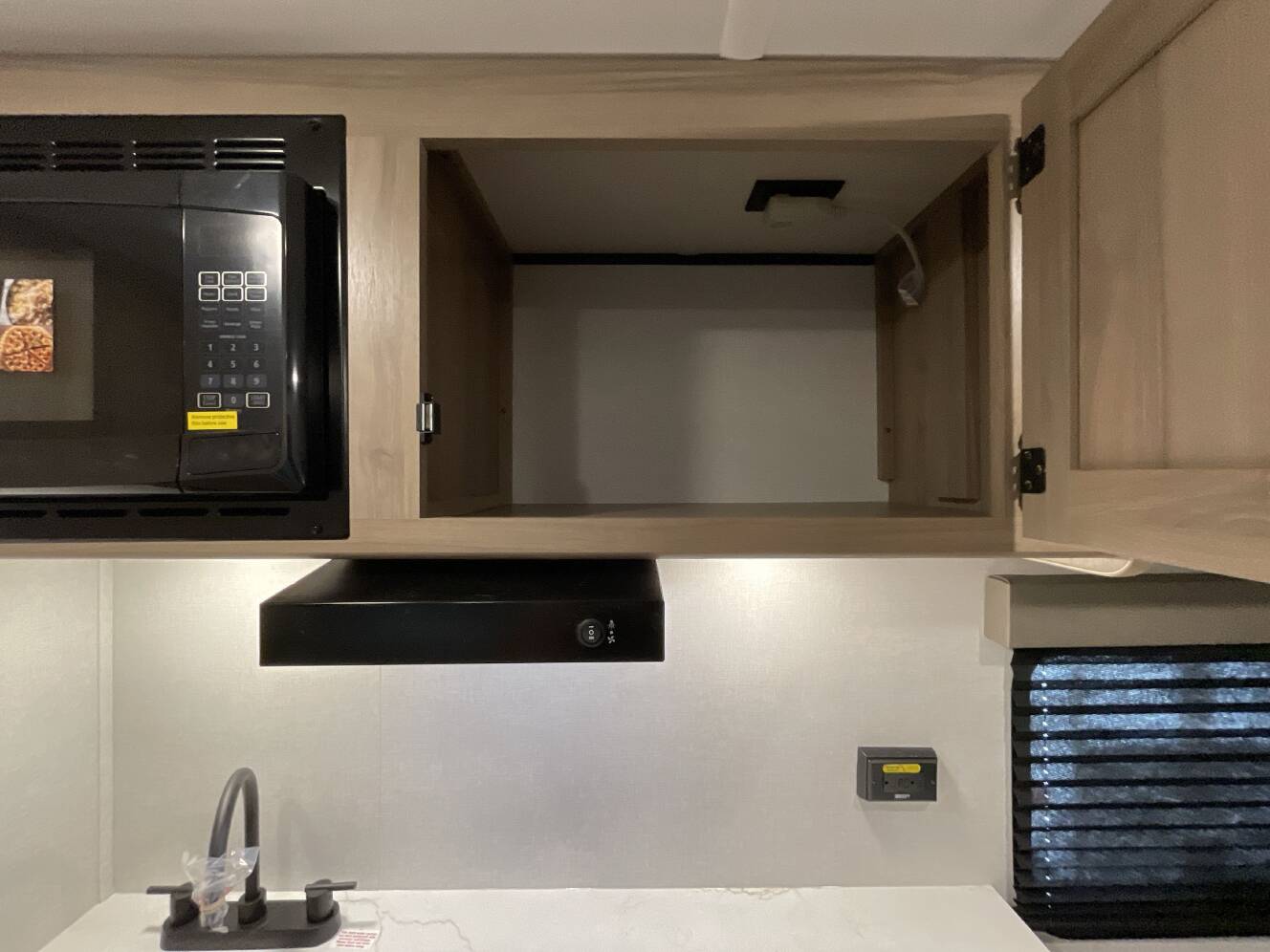 A photo of this 2027 Keystone COLEMAN 13R