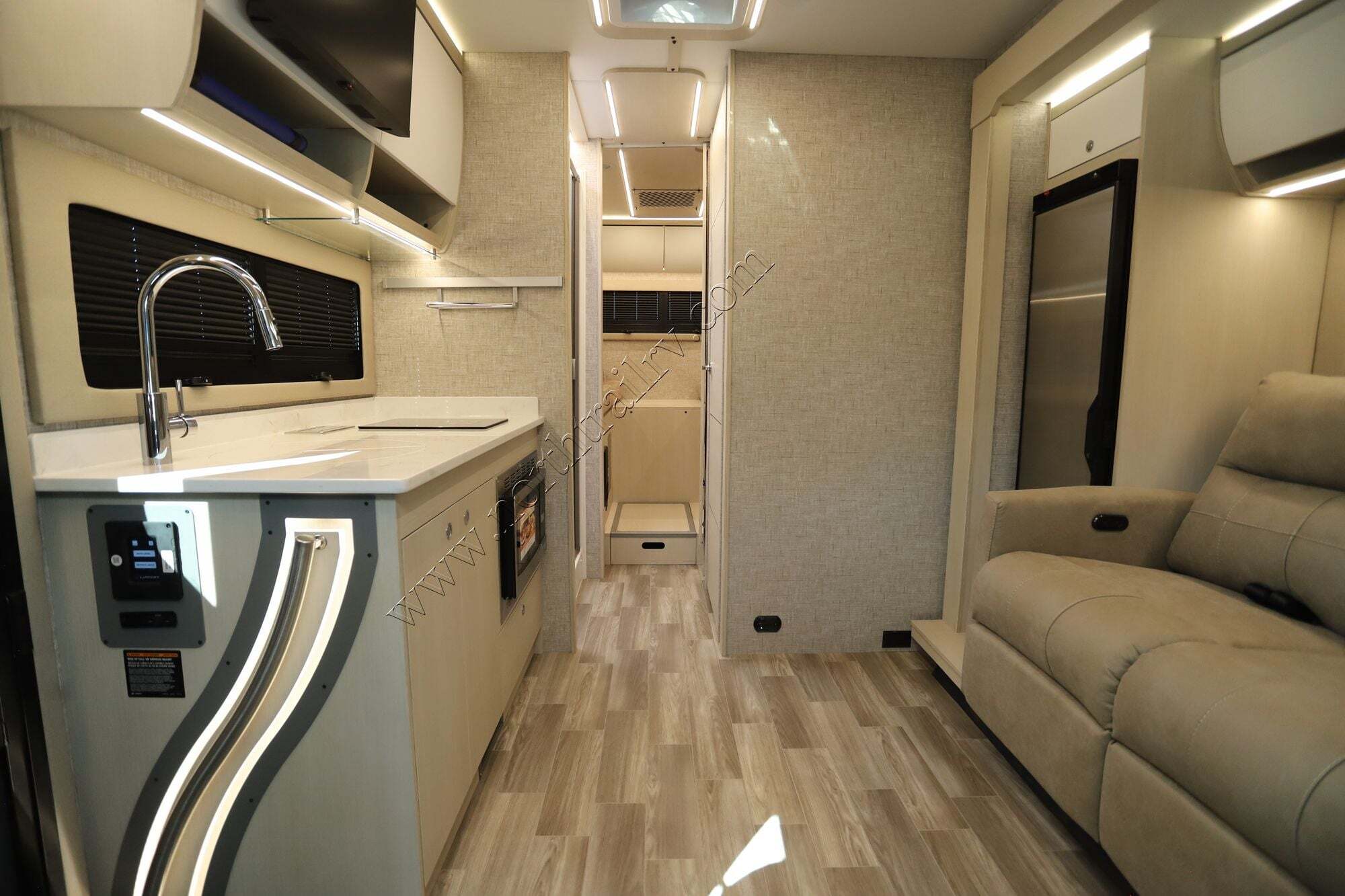 2026 Tiffin Motor Homes Wayfarer 25XLW in ft. myers FL