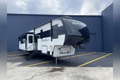 2027 Dutchmen EDDIE BAUER SUMMIT 3511RK in katy TX