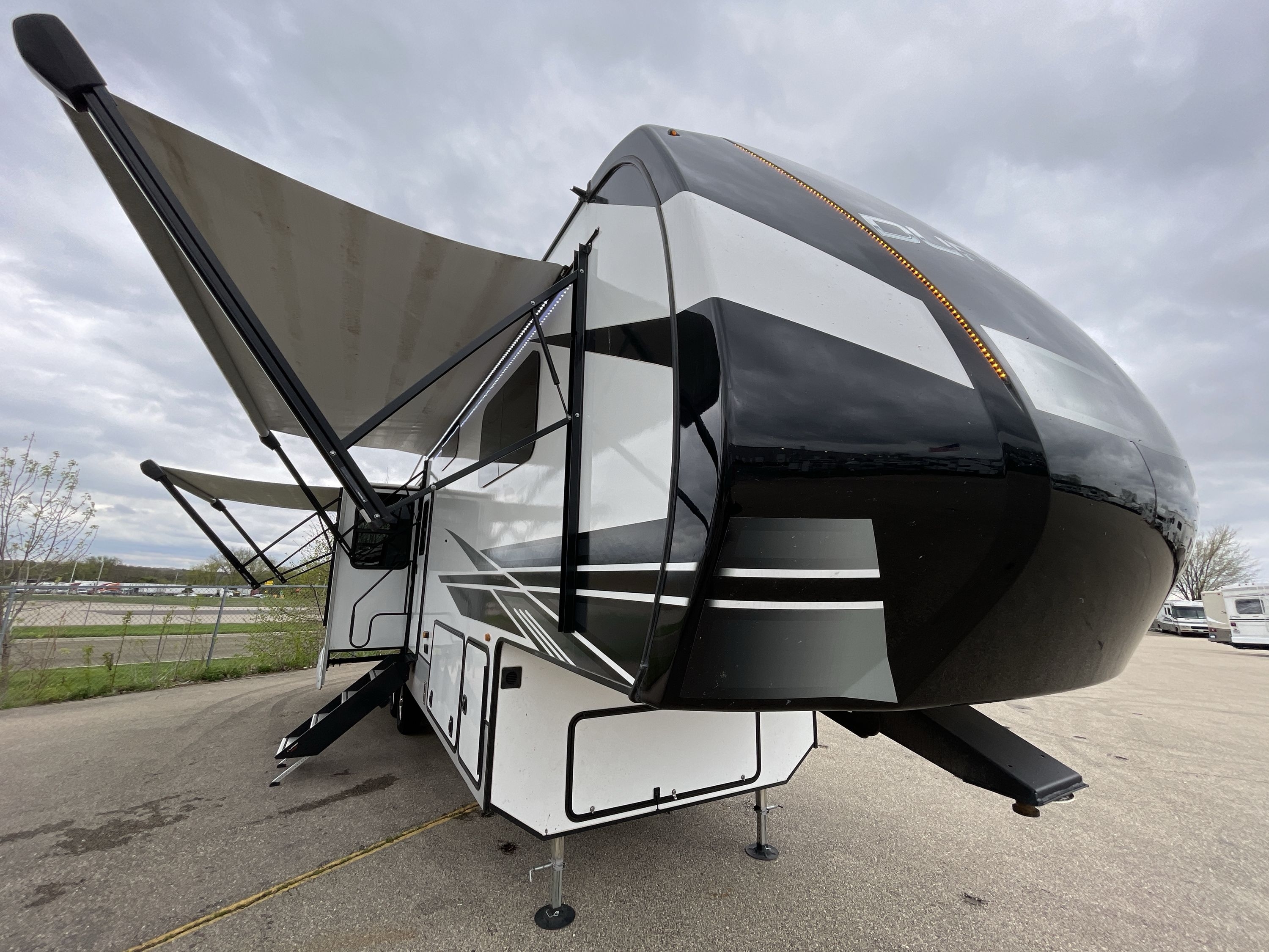 2023 K-Z Rv DURANGO 301RLT in deforest WI